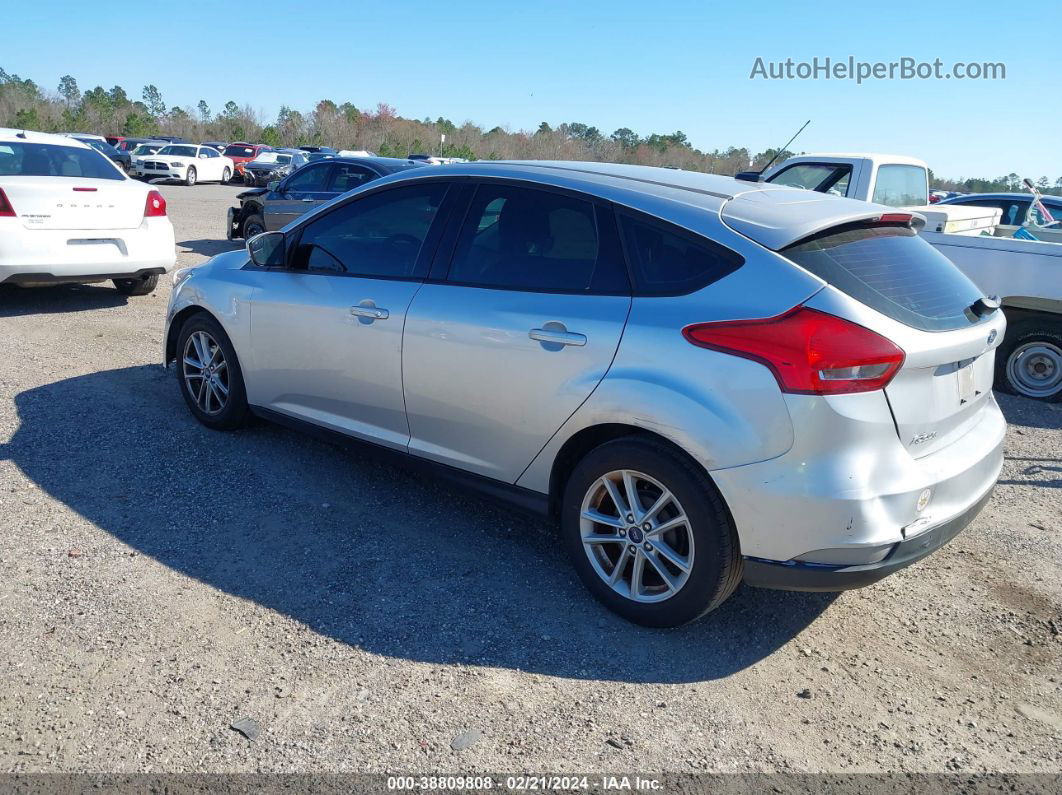 2018 Ford Focus Se Silver vin: 1FADP3K26JL294944