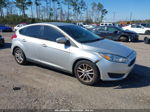 2018 Ford Focus Se Silver vin: 1FADP3K26JL294944