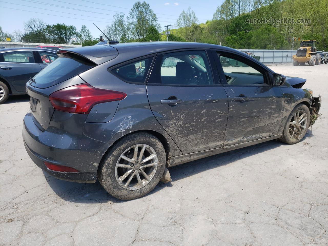 2018 Ford Focus Se Gray vin: 1FADP3K26JL320930