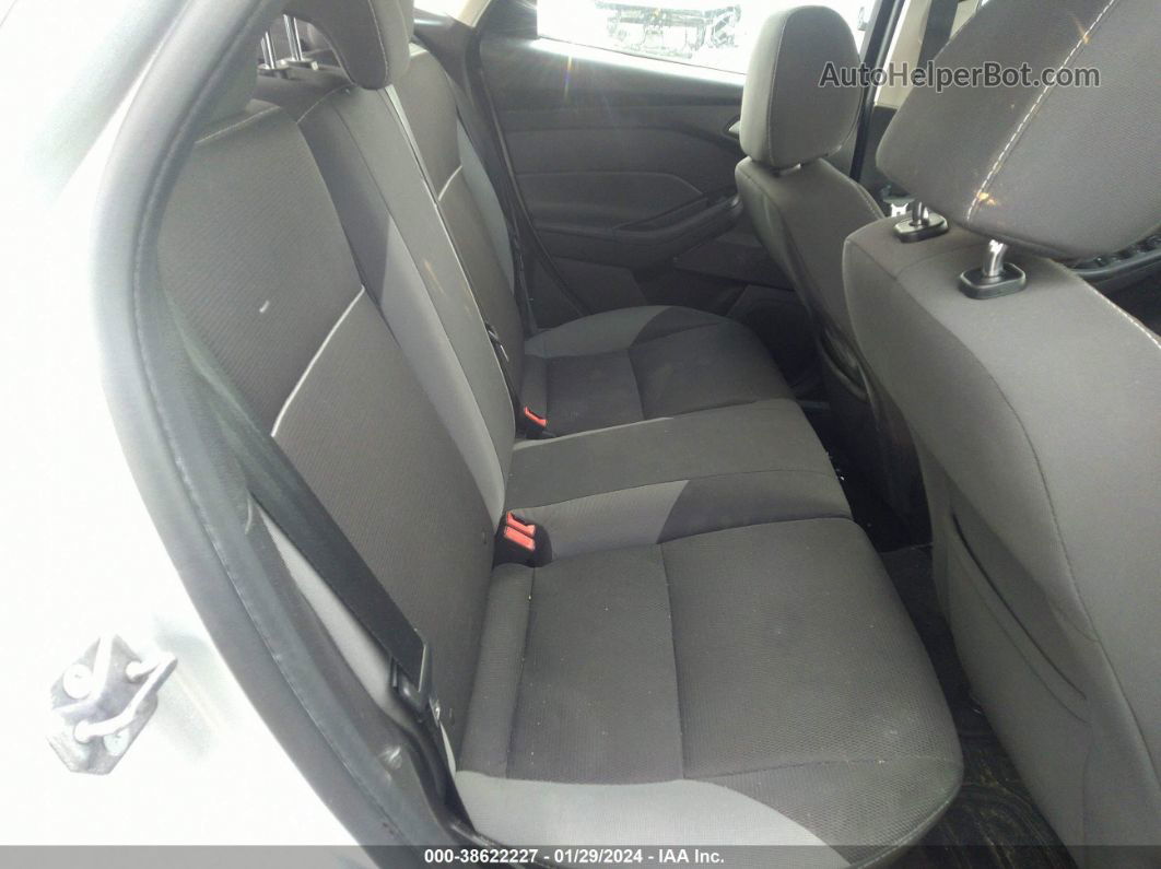 2013 Ford Focus Se Серебряный vin: 1FADP3K27DL317202