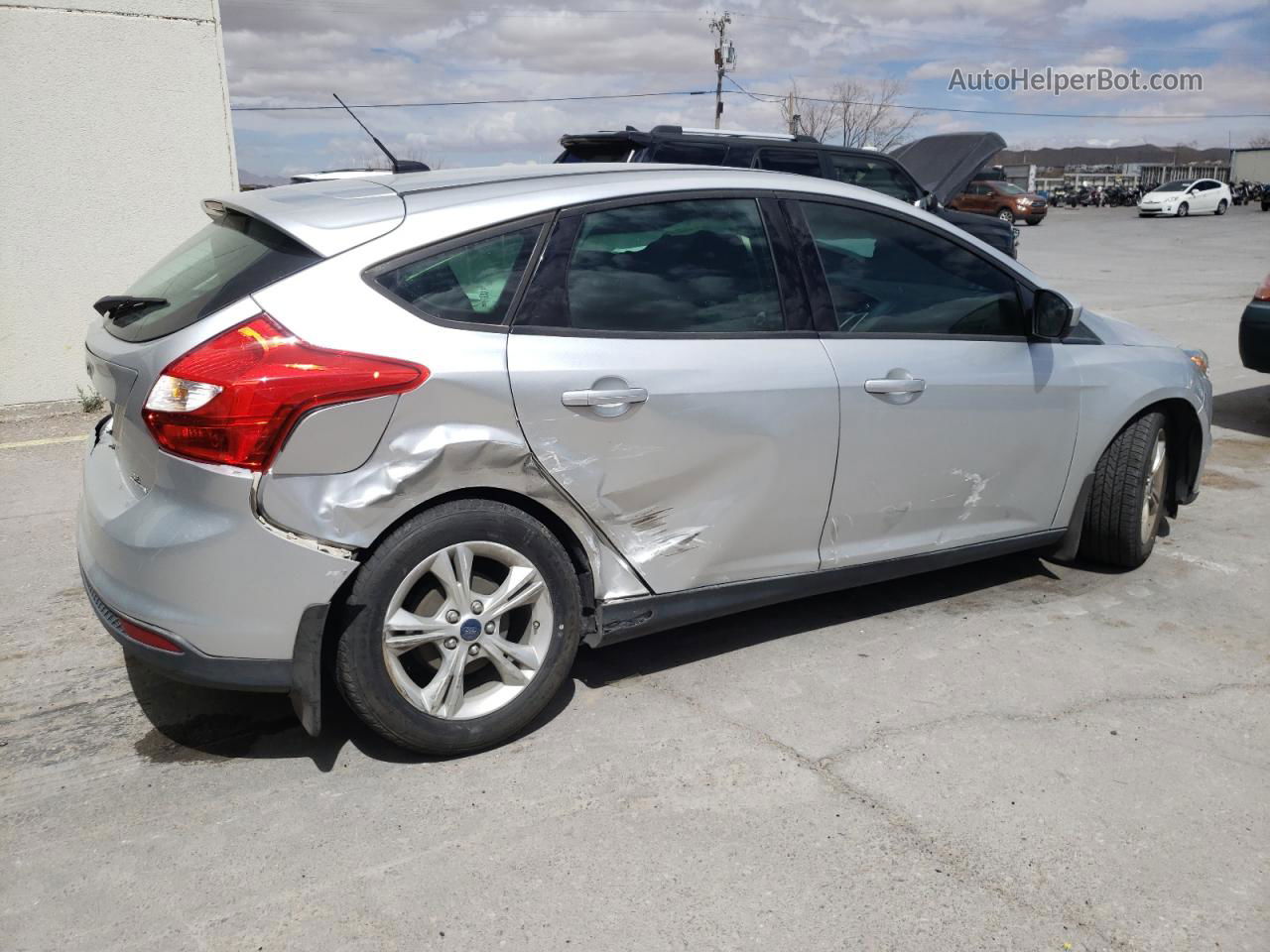 2014 Ford Focus Se Серебряный vin: 1FADP3K27EL192624