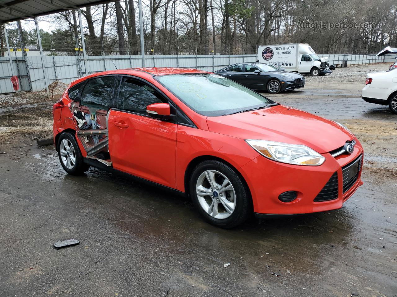 2014 Ford Focus Se Красный vin: 1FADP3K27EL300255