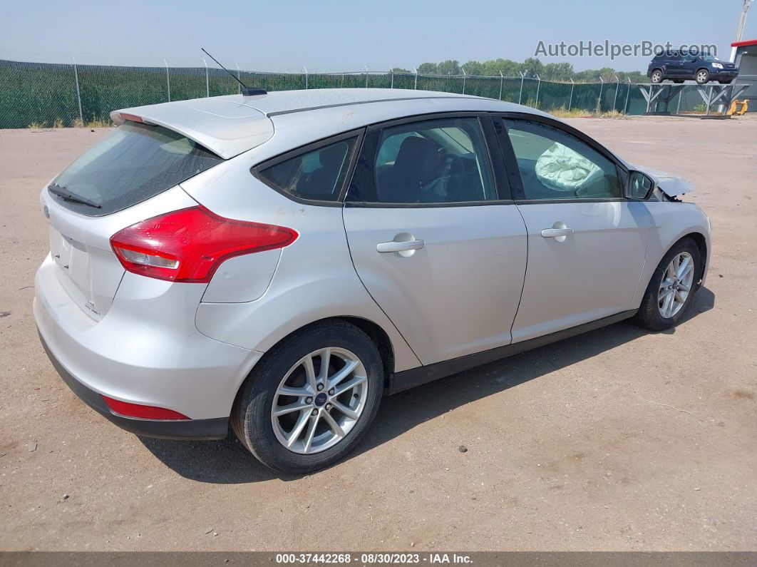 2015 Ford Focus Se Серебряный vin: 1FADP3K27FL223453