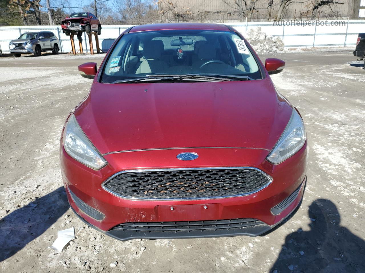 2015 Ford Focus Se Красный vin: 1FADP3K27FL302265