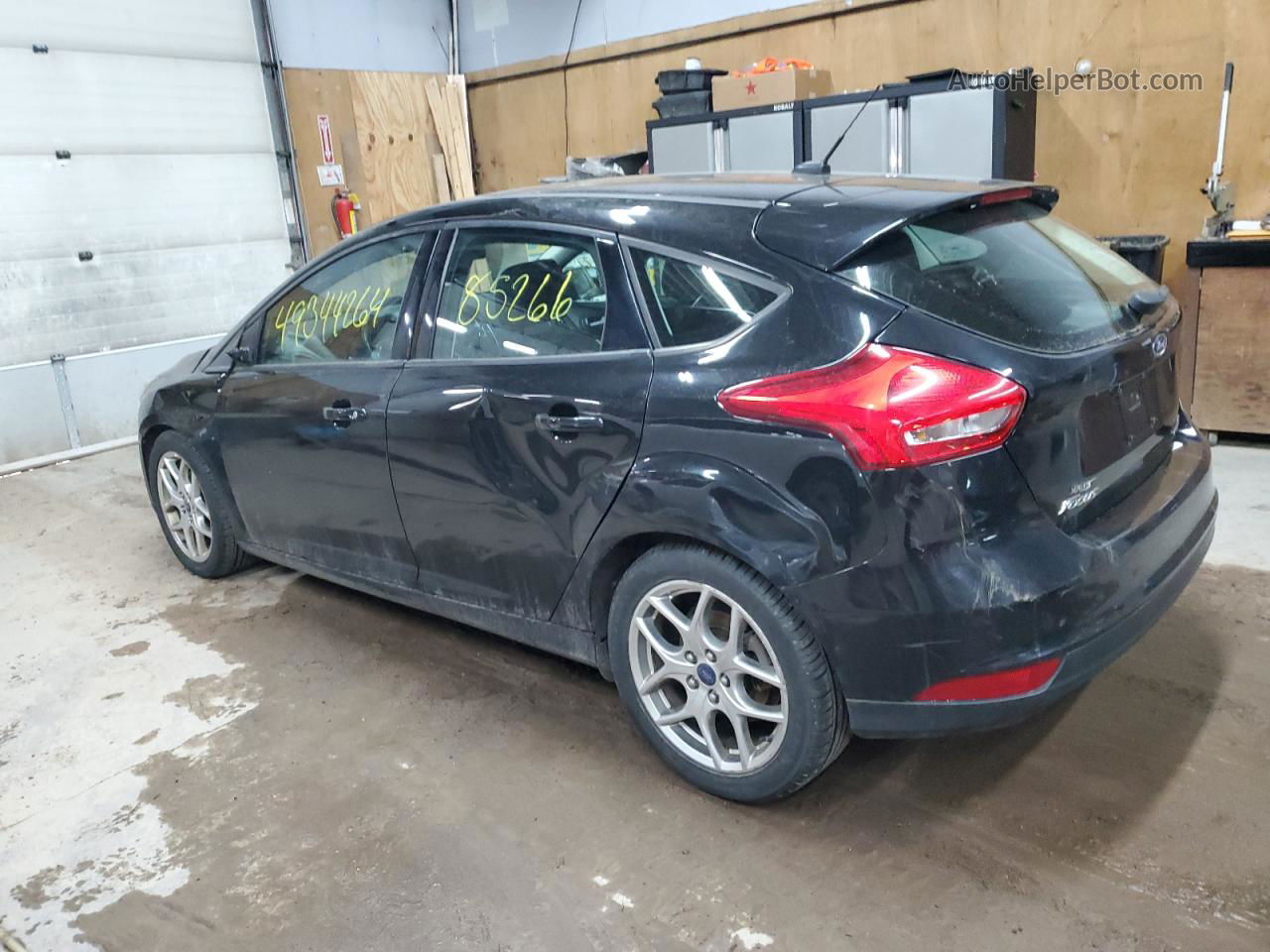 2015 Ford Focus Se Черный vin: 1FADP3K27FL302766