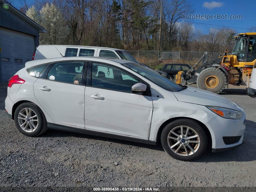 2016 Ford Focus Se White vin: 1FADP3K27GL270225