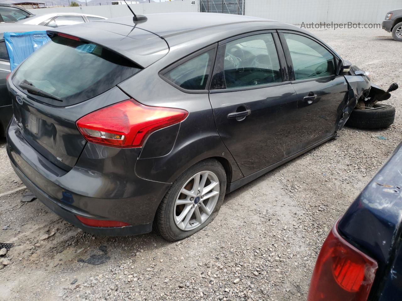 2017 Ford Focus Se Gray vin: 1FADP3K27HL267116