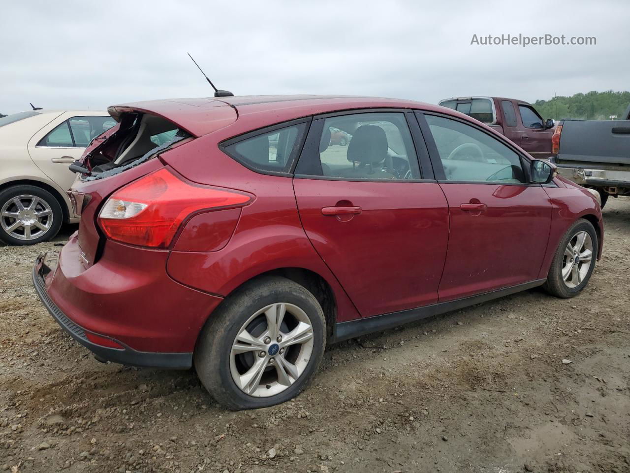 2013 Ford Focus Se Red vin: 1FADP3K28DL136027