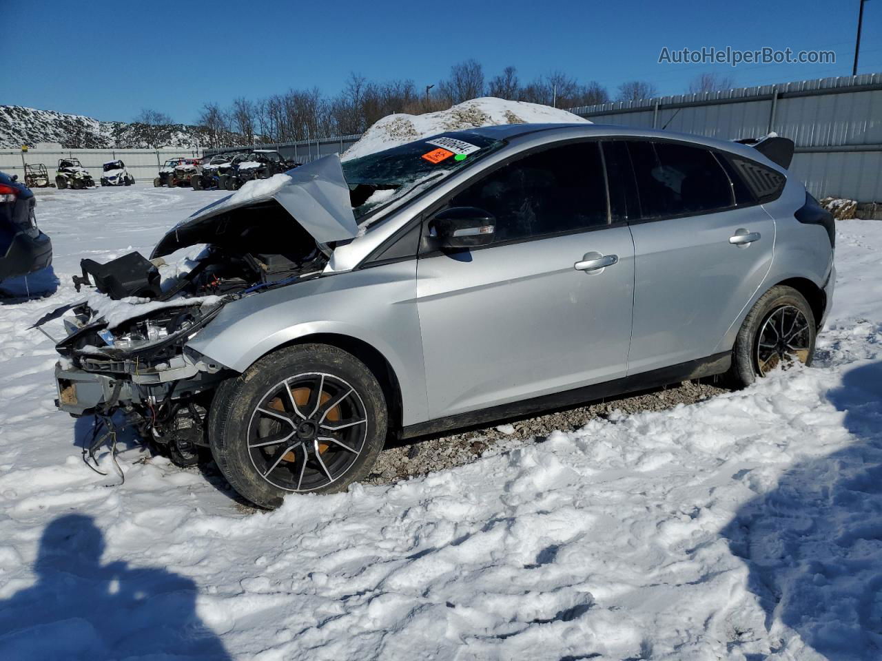 2013 Ford Focus Se Silver vin: 1FADP3K28DL186944