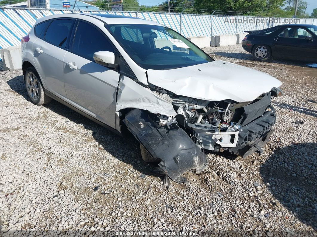 2014 Ford Focus Se White vin: 1FADP3K28EL293400