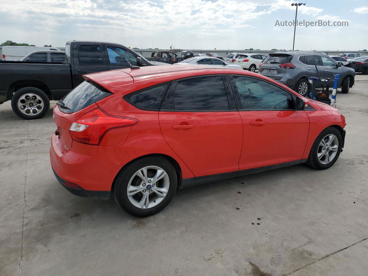 2014 Ford Focus Se Red vin: 1FADP3K28EL332499