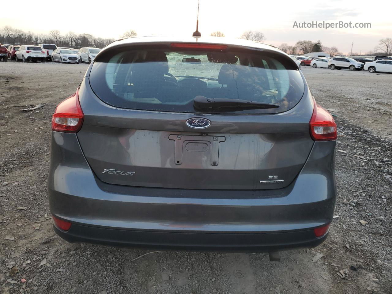 2015 Ford Focus Se Серый vin: 1FADP3K28FL230234