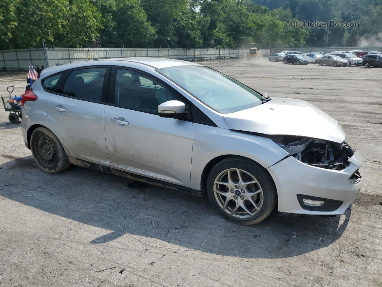 2015 Ford Focus Se Silver vin: 1FADP3K28FL348817