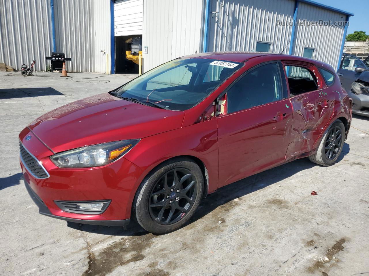 2016 Ford Focus Se Maroon vin: 1FADP3K28GL391216