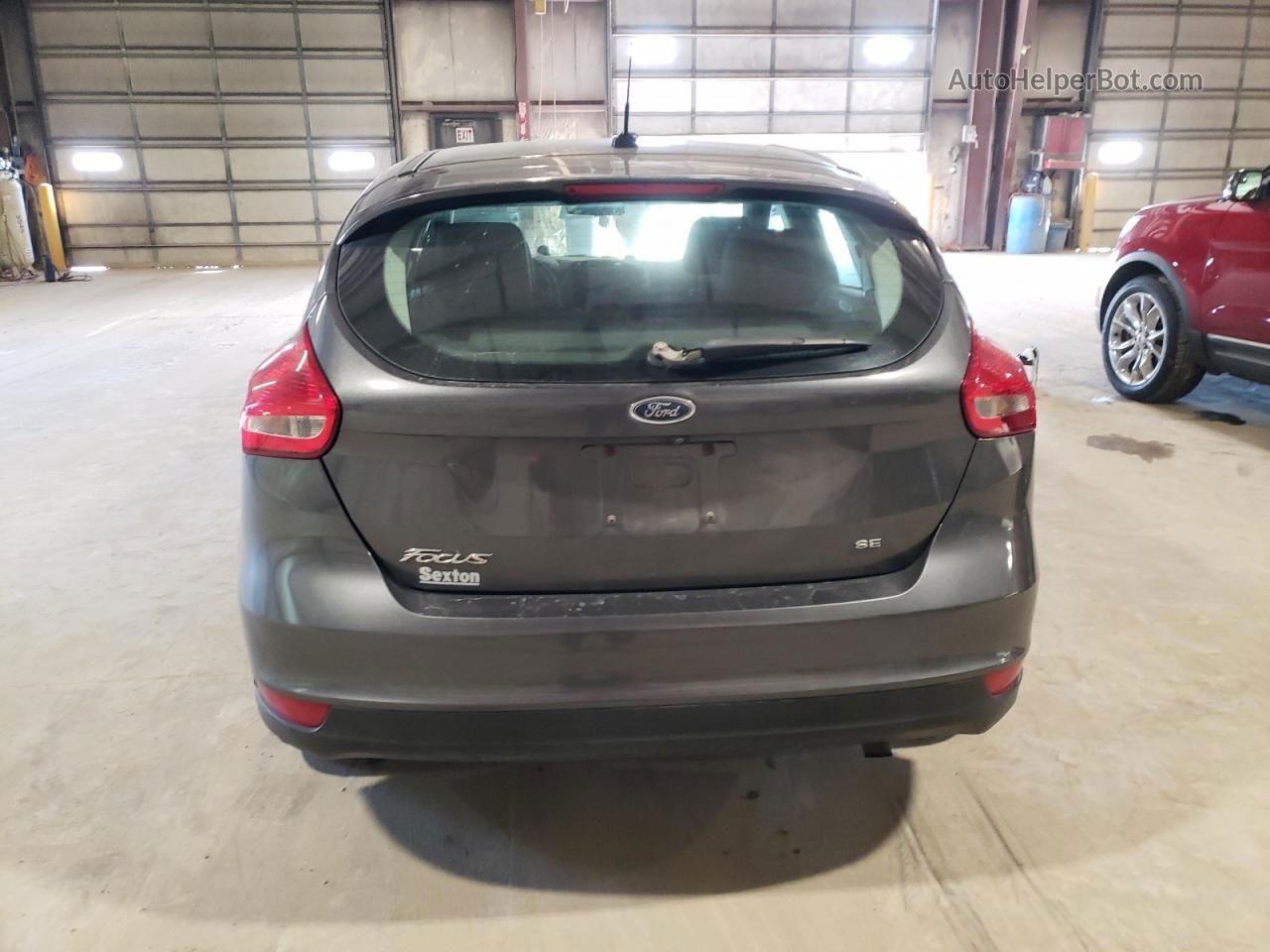 2018 Ford Focus Se Gray vin: 1FADP3K28JL235099