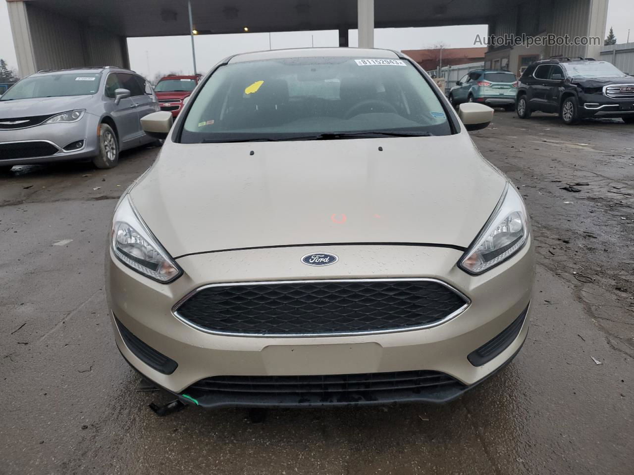 2018 Ford Focus Se Золотой vin: 1FADP3K28JL272556