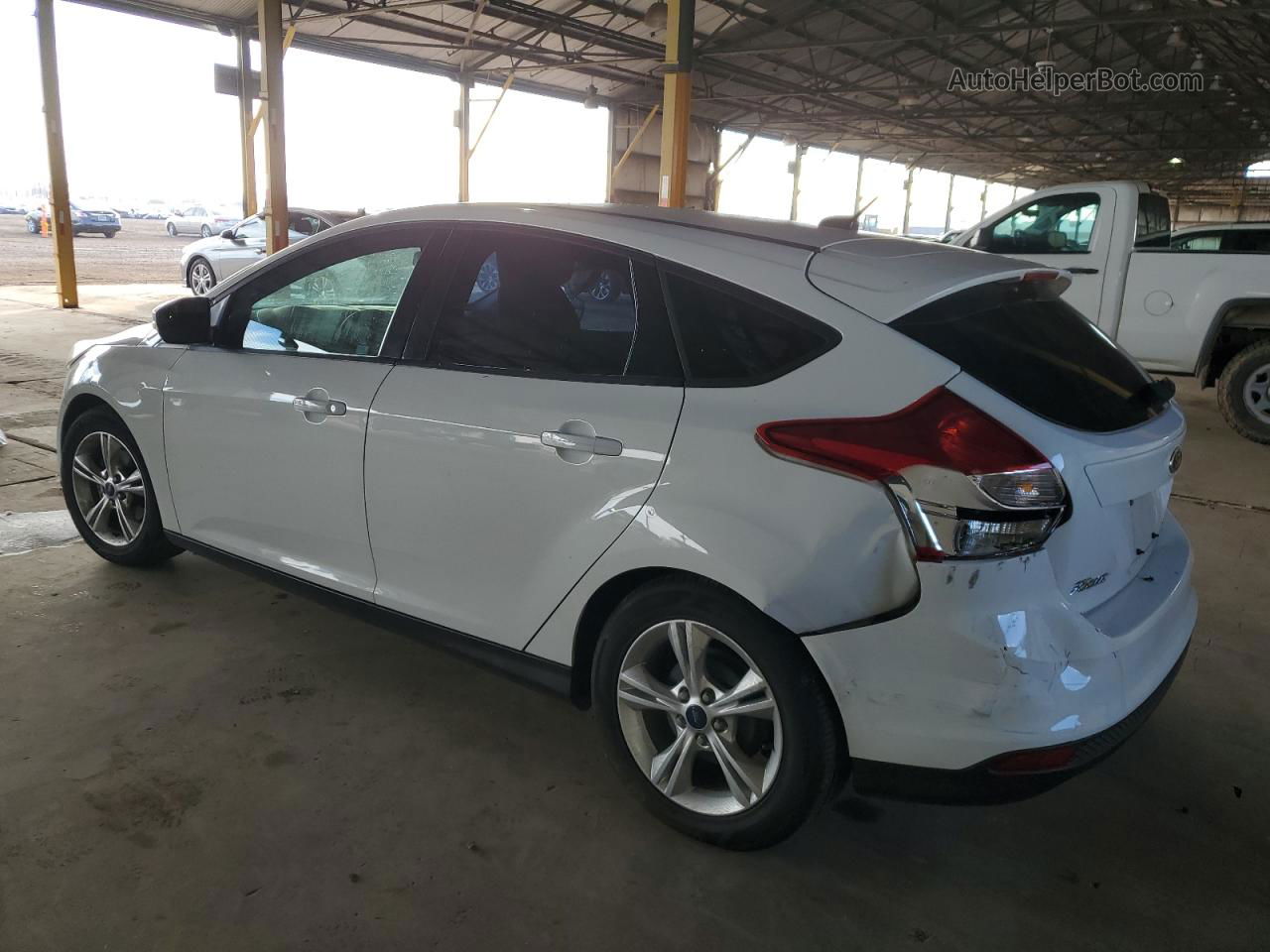 2014 Ford Focus Se White vin: 1FADP3K29EL176523