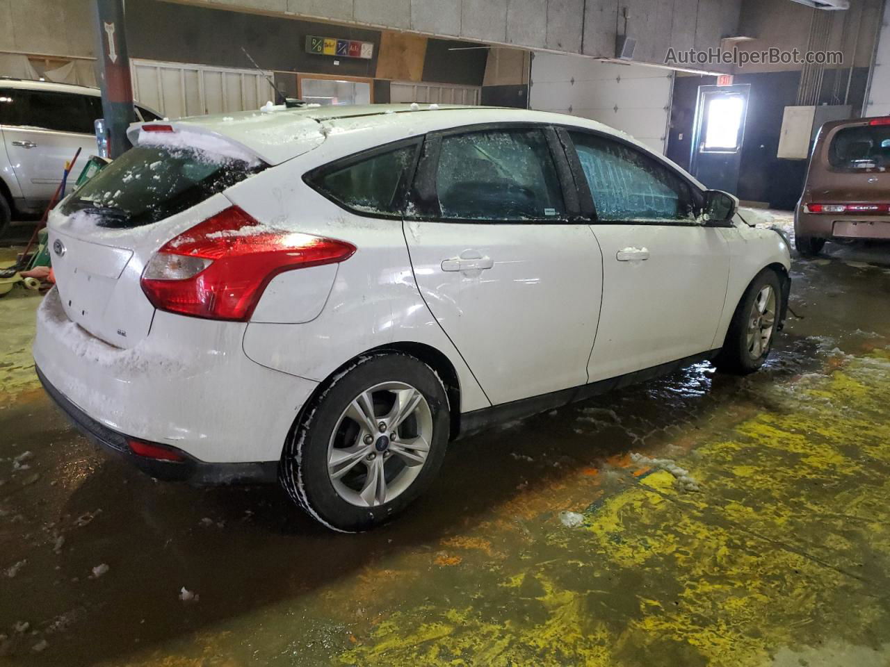 2014 Ford Focus Se White vin: 1FADP3K29EL335976