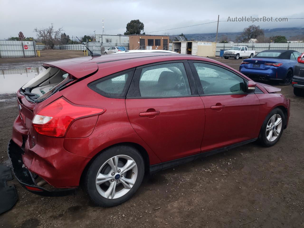 2014 Ford Focus Se Red vin: 1FADP3K29EL442770