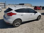 2016 Ford Focus Se White vin: 1FADP3K29GL213718