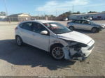 2016 Ford Focus Se White vin: 1FADP3K29GL276897