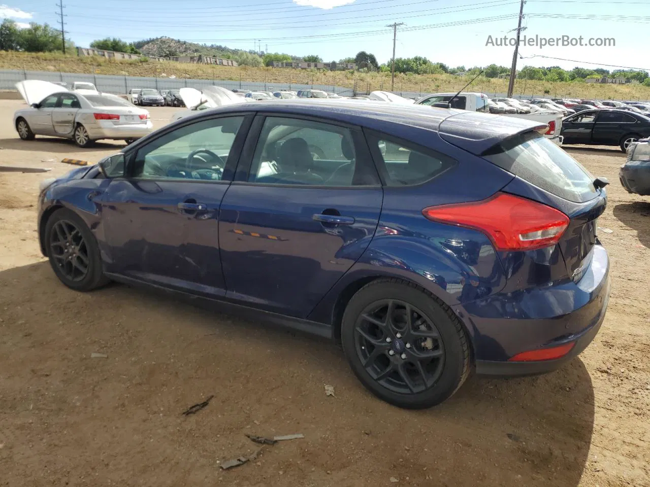 2016 Ford Focus Se Blue vin: 1FADP3K29GL311700