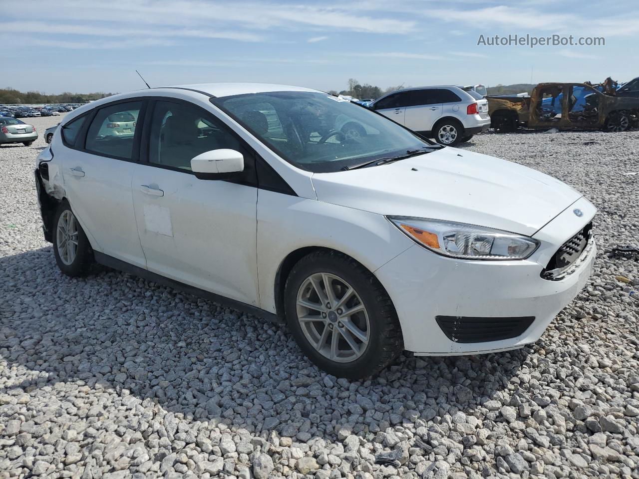 2018 Ford Focus Se Белый vin: 1FADP3K29JL225262