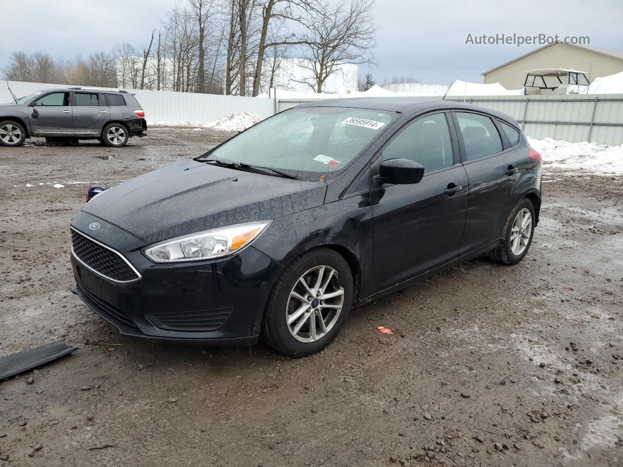 2018 Ford Focus Se Черный vin: 1FADP3K29JL281475