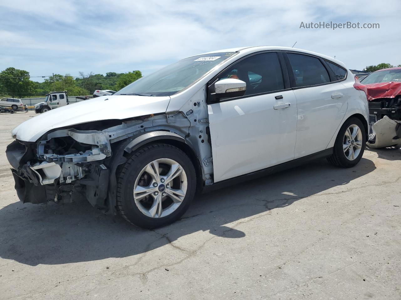 2014 Ford Focus Se White vin: 1FADP3K2XEL209111