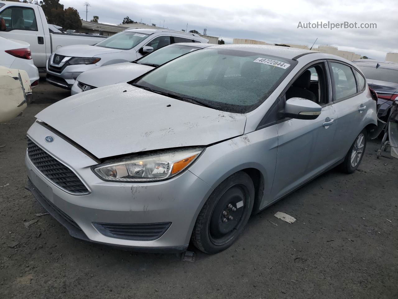 2015 Ford Focus Se Silver vin: 1FADP3K2XFL317925