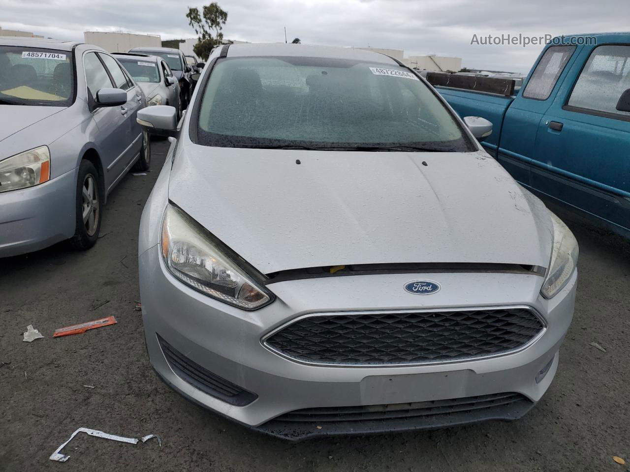 2015 Ford Focus Se Silver vin: 1FADP3K2XFL317925