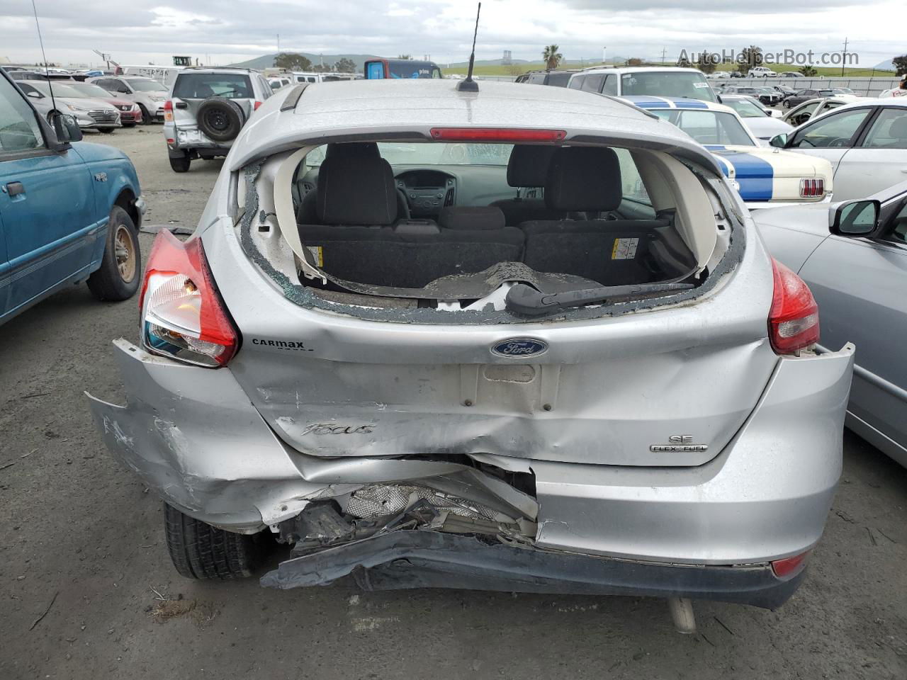 2015 Ford Focus Se Silver vin: 1FADP3K2XFL317925