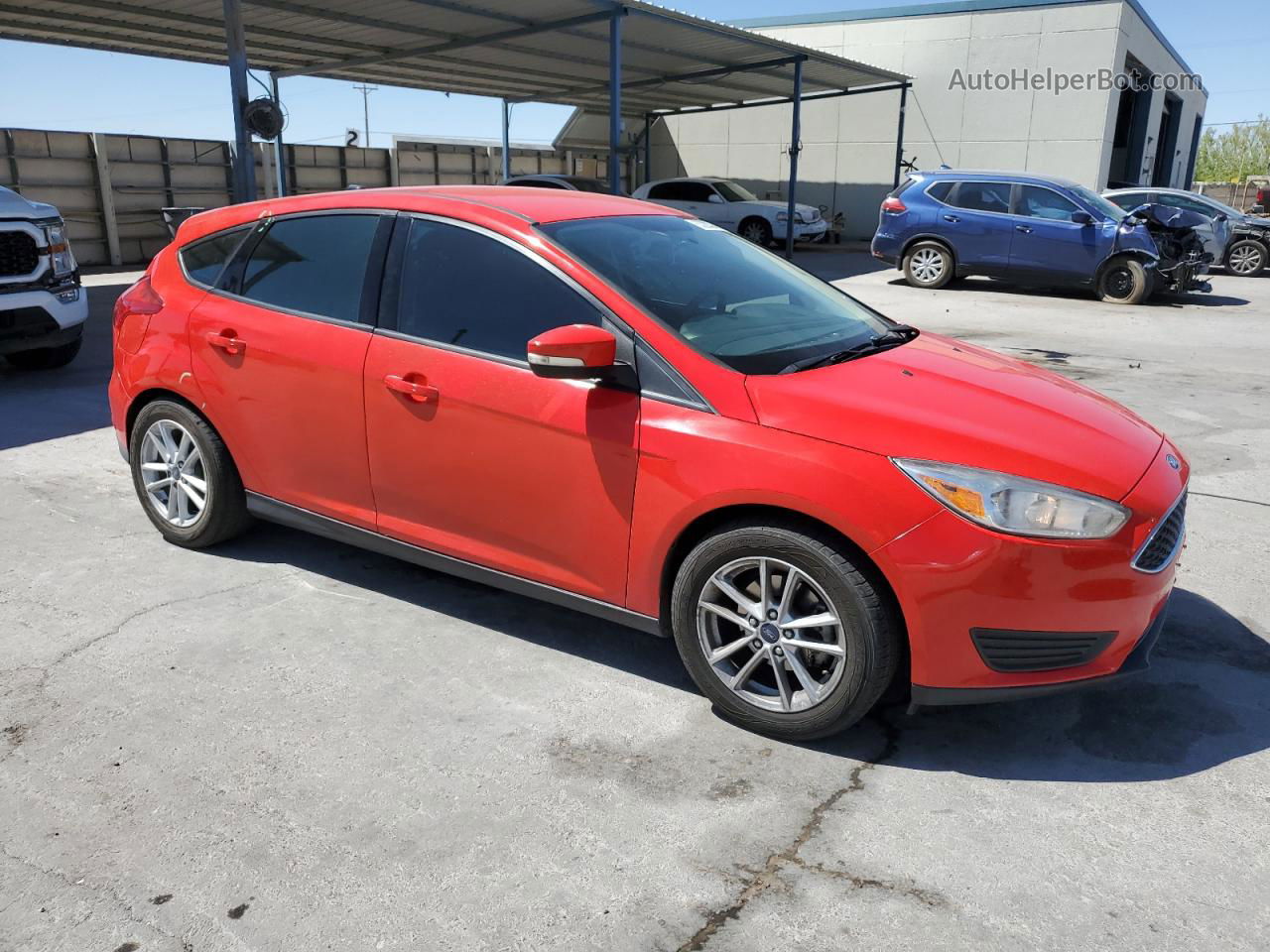 2017 Ford Focus Se Red vin: 1FADP3K2XHL341855