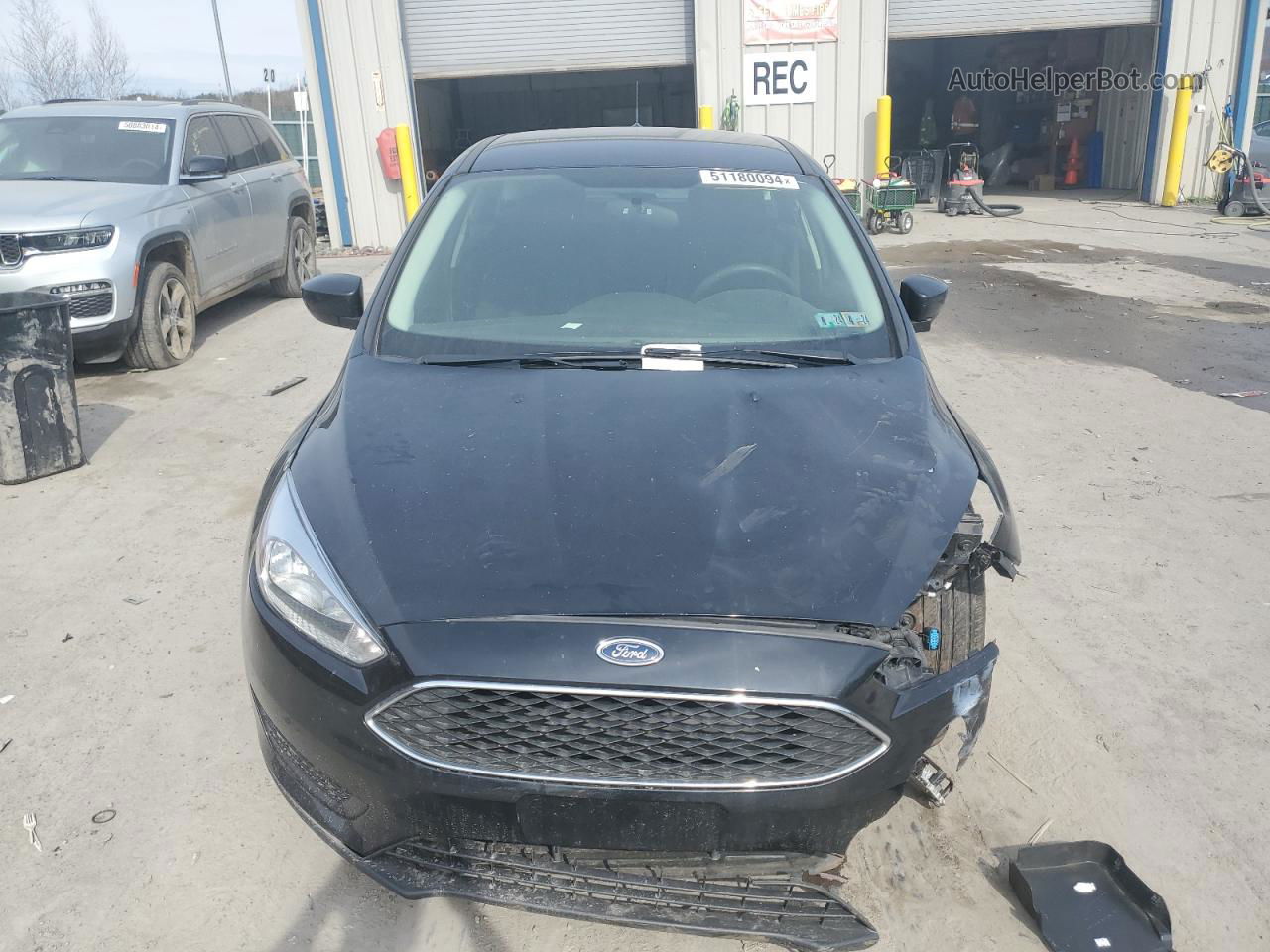 2018 Ford Focus Se Black vin: 1FADP3K2XJL258402
