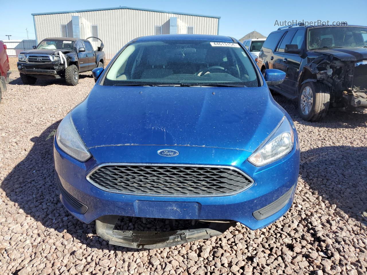 2018 Ford Focus Se Синий vin: 1FADP3K2XJL331431