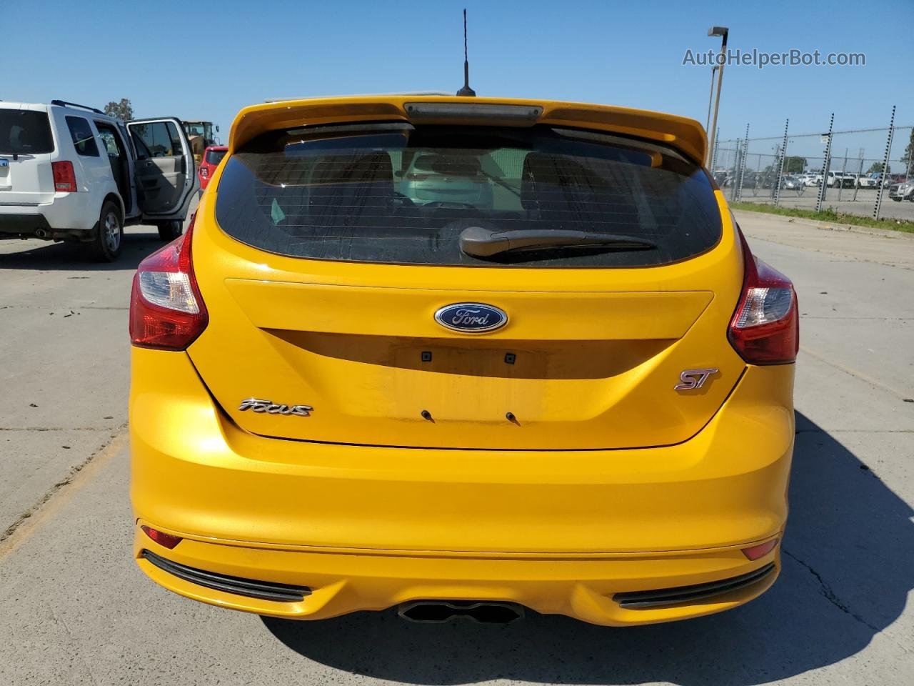 2013 Ford Focus St Yellow vin: 1FADP3L90DL233847