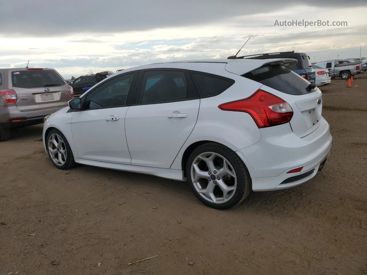 2013 Ford Focus St White vin: 1FADP3L90DL249191