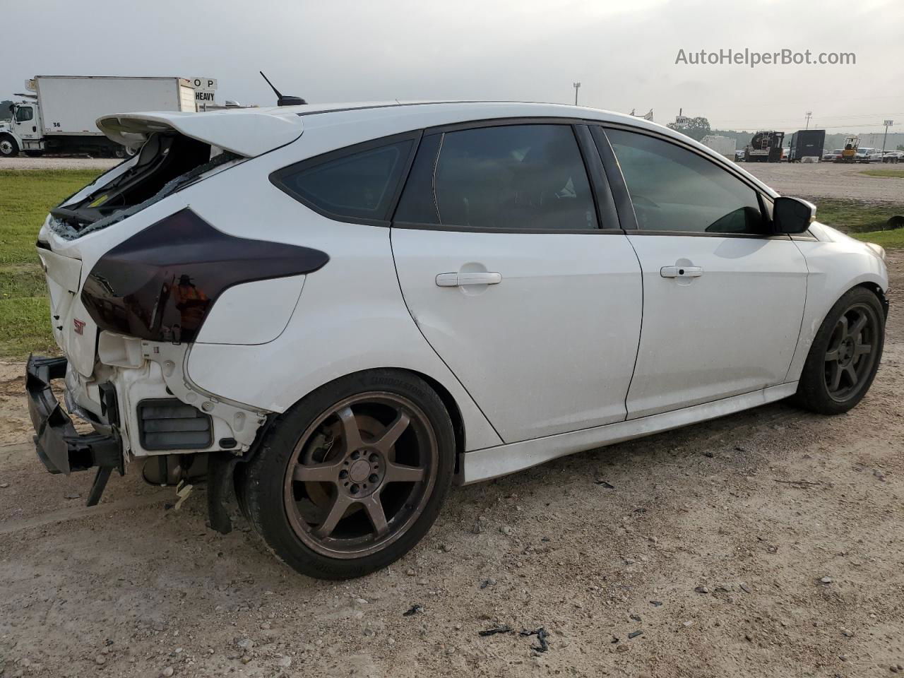 2014 Ford Focus St White vin: 1FADP3L90EL109255