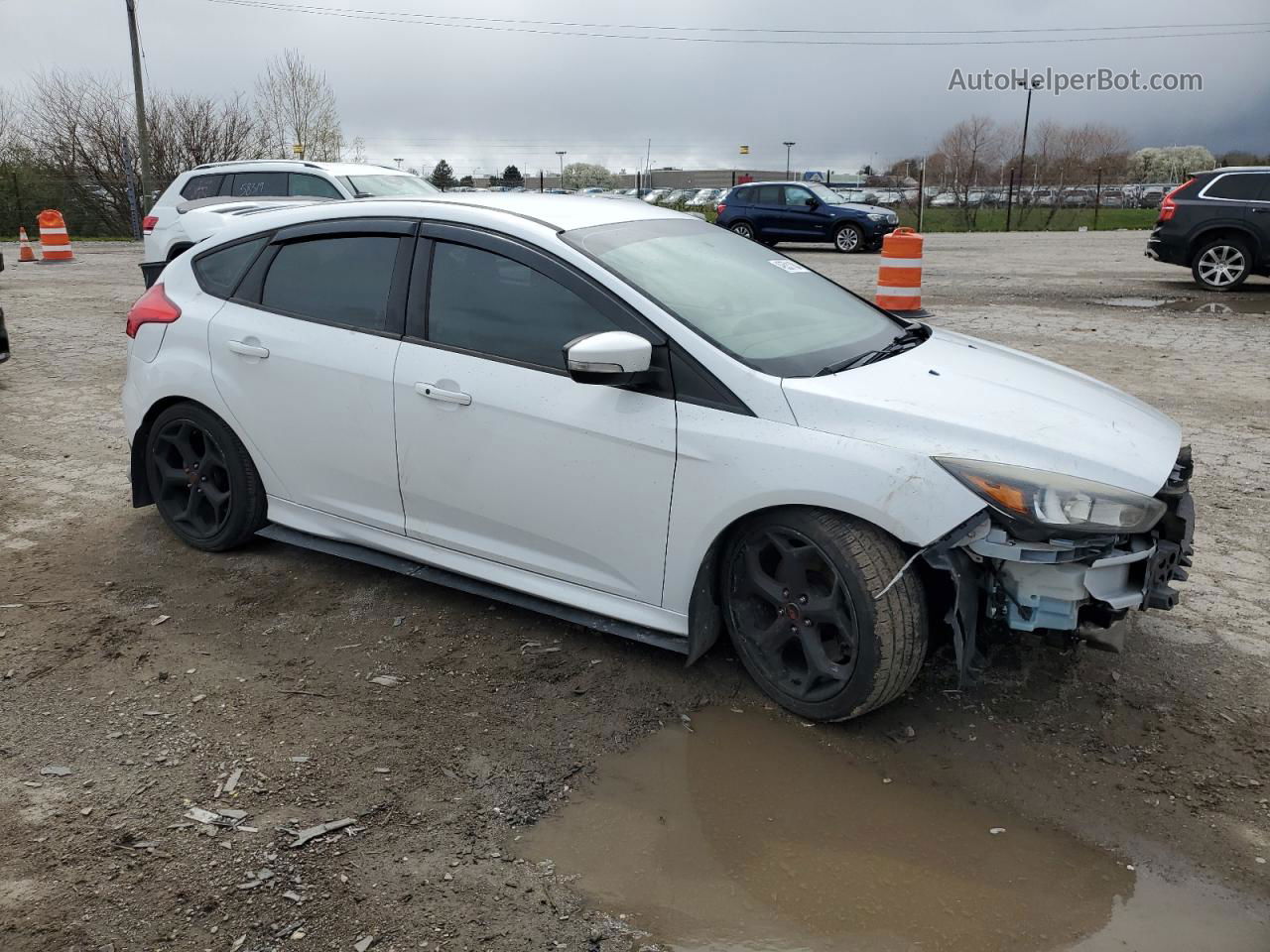 2017 Ford Focus St White vin: 1FADP3L91HL270749