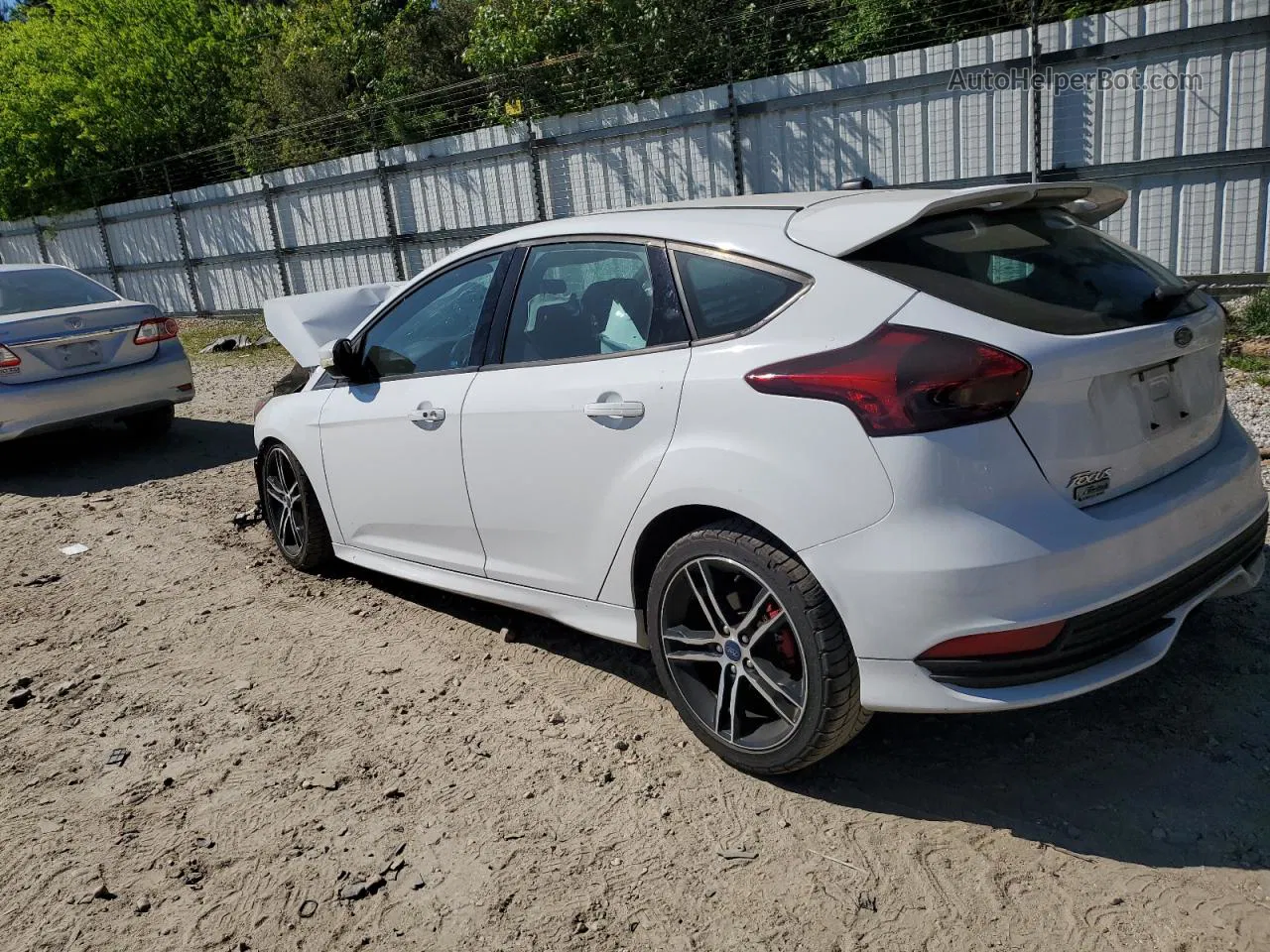 2017 Ford Focus St White vin: 1FADP3L93HL310166