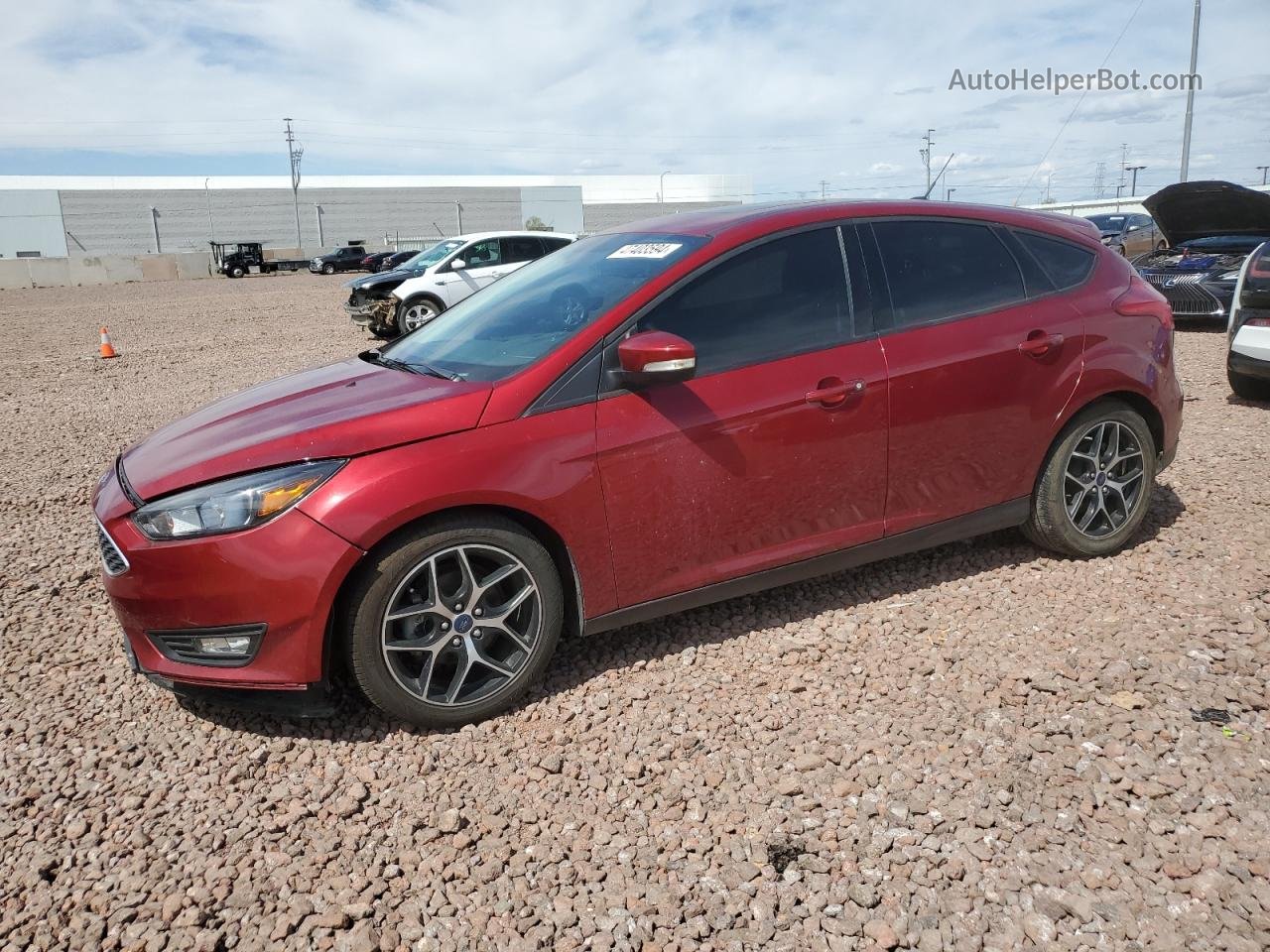 2017 Ford Focus Sel Red vin: 1FADP3M21HL206891