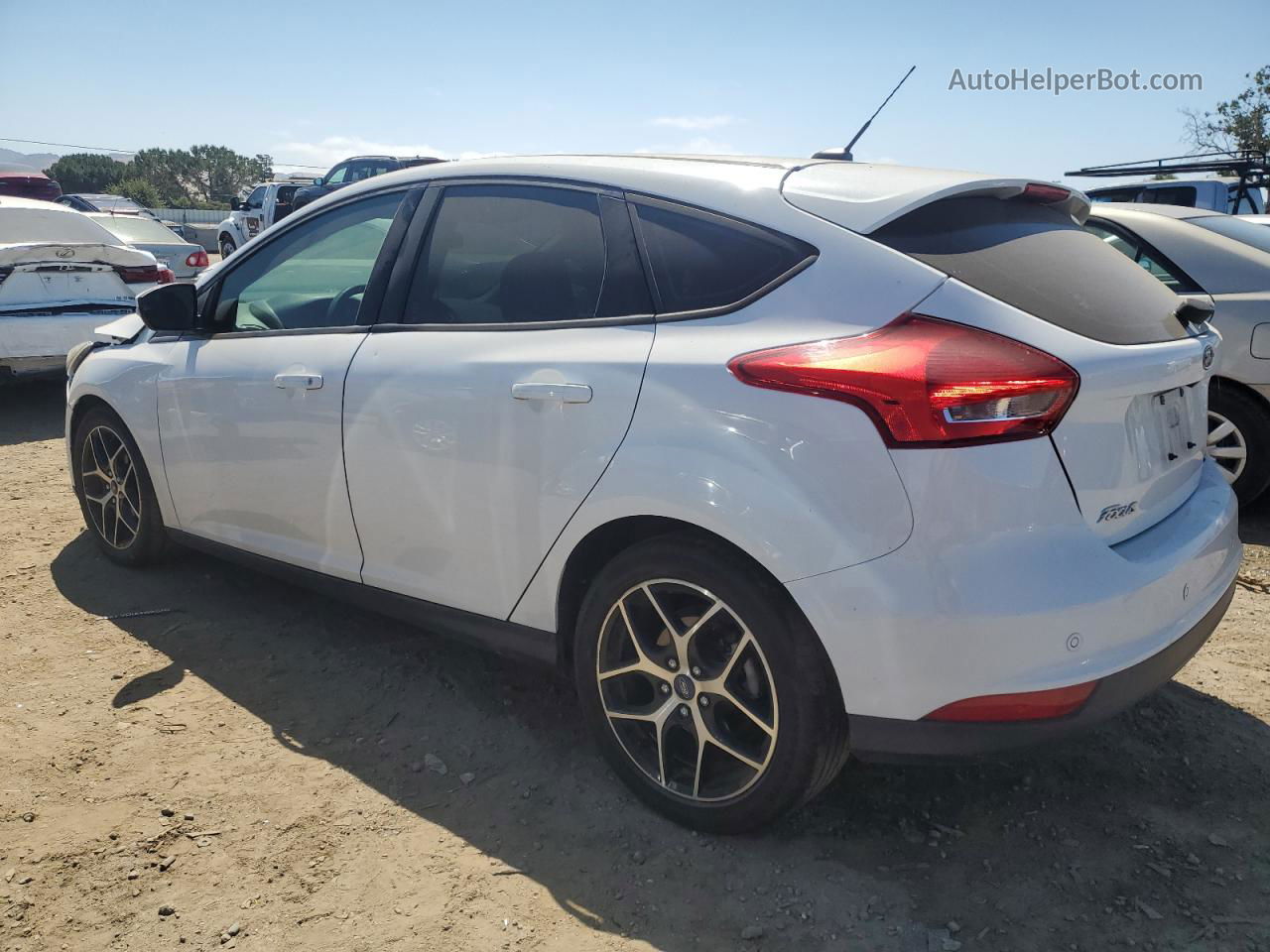 2017 Ford Focus Sel White vin: 1FADP3M22HL304053