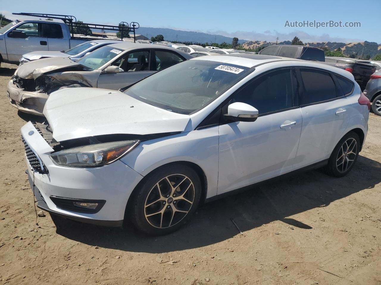 2017 Ford Focus Sel White vin: 1FADP3M22HL304053