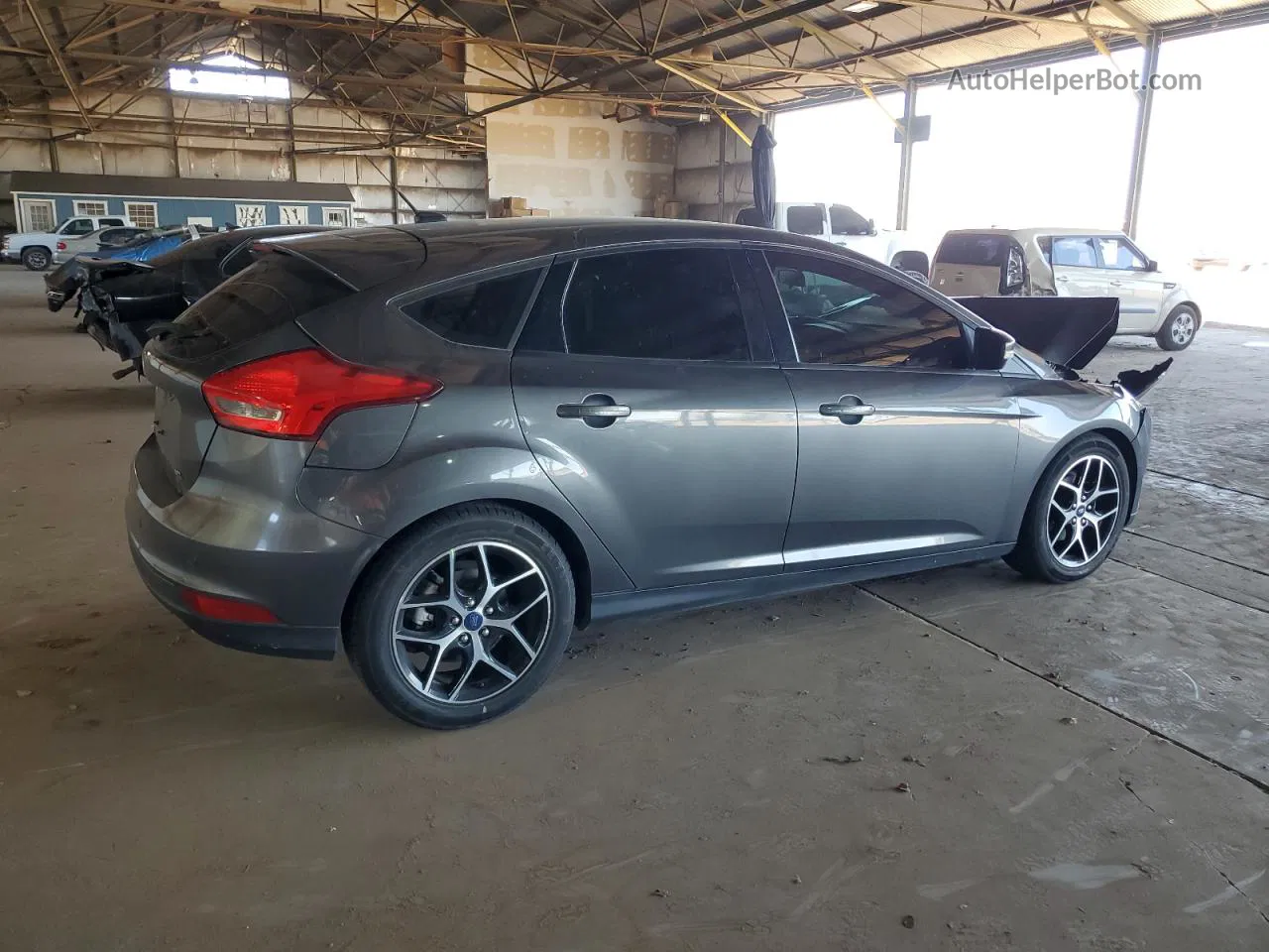 2018 Ford Focus Sel Charcoal vin: 1FADP3M22JL241431