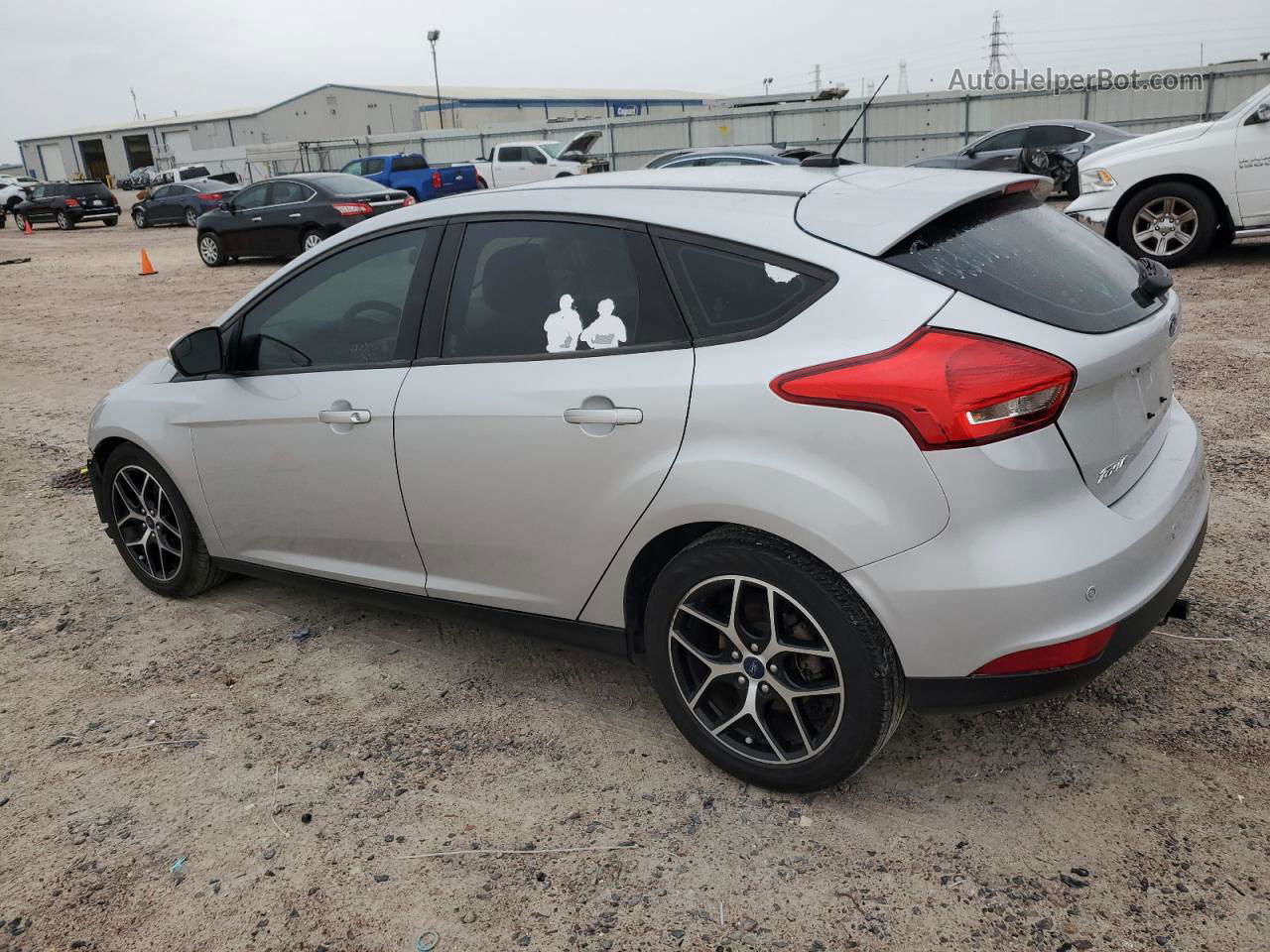 2018 Ford Focus Sel Silver vin: 1FADP3M27JL229548