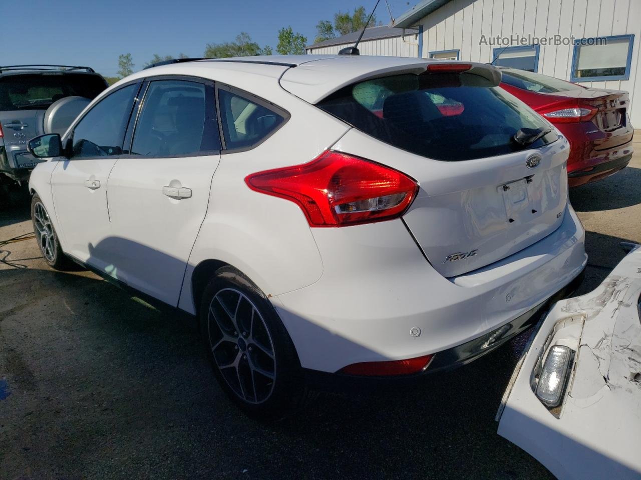 2017 Ford Focus Sel White vin: 1FADP3M2XHL264630