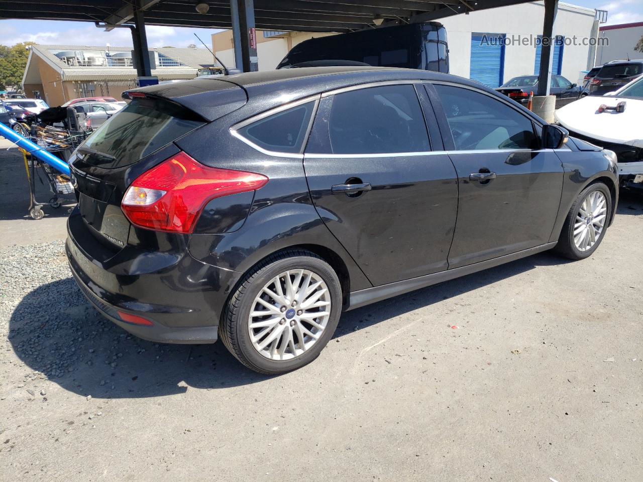 2014 Ford Focus Titanium Black vin: 1FADP3N22EL375229