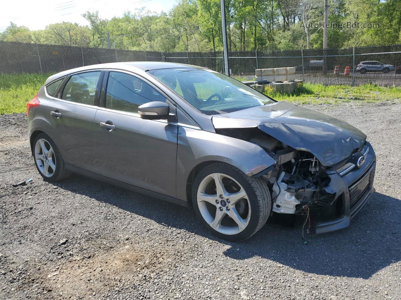 2014 Ford Focus Titanium Gray vin: 1FADP3N22EL383878