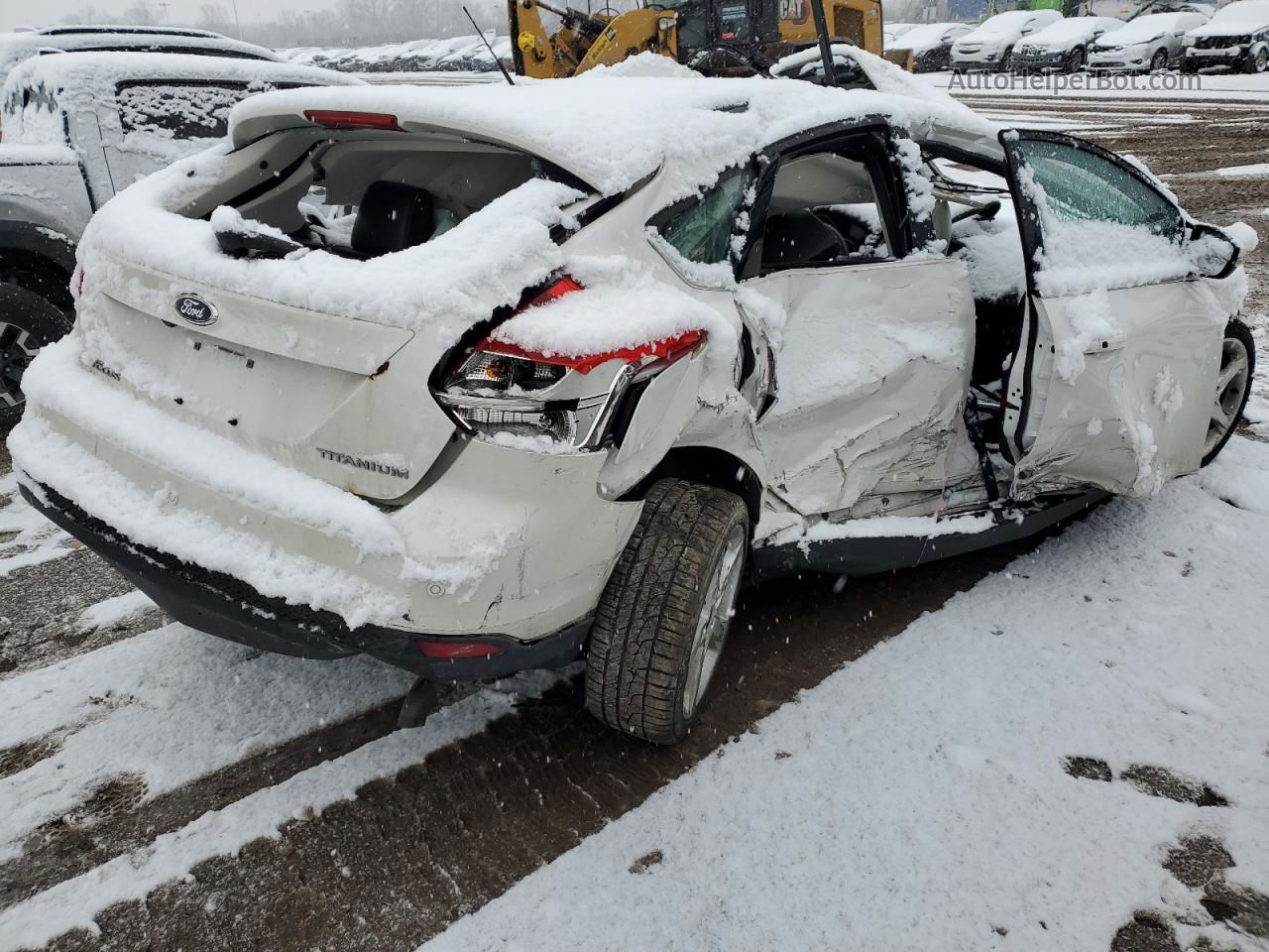 2013 Ford Focus Titanium White vin: 1FADP3N24DL370693