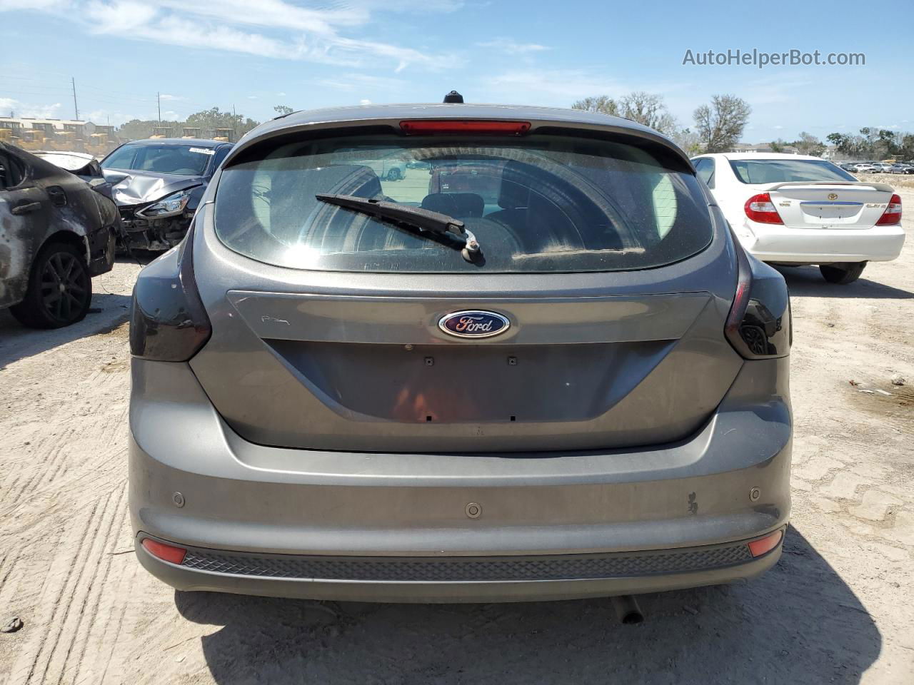 2013 Ford Focus Titanium Gray vin: 1FADP3N25DL104227